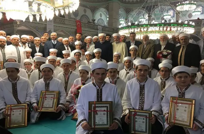 Bağcılar'da 46 öğrenci hafızlık beratını aldı