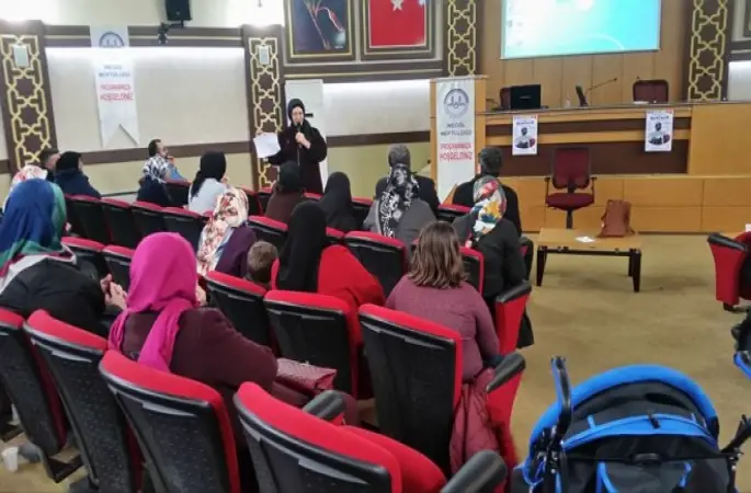 İnegöl Müftülüğünden,Kur'an Kursları Öğretici ve Öğrenci Velilerine Eğitim Semineri