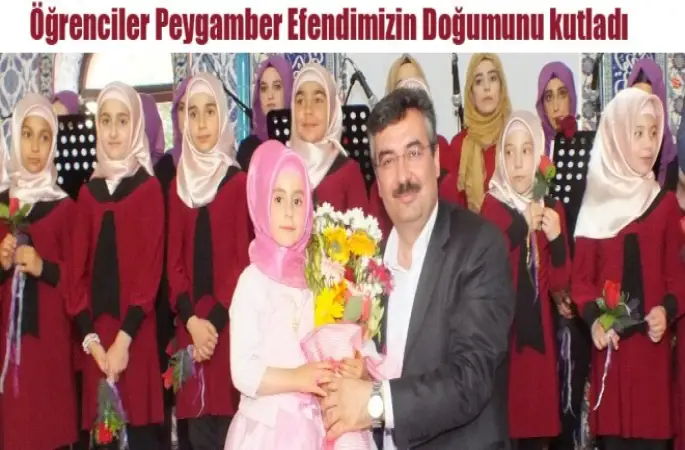 Öğrenciler Peygamber Efendimizin doğumunu kutladı