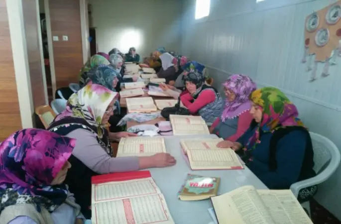 Tufanbeyli'de Bayanlar Afrin İçin Her Gün Hatim Okuyorlar