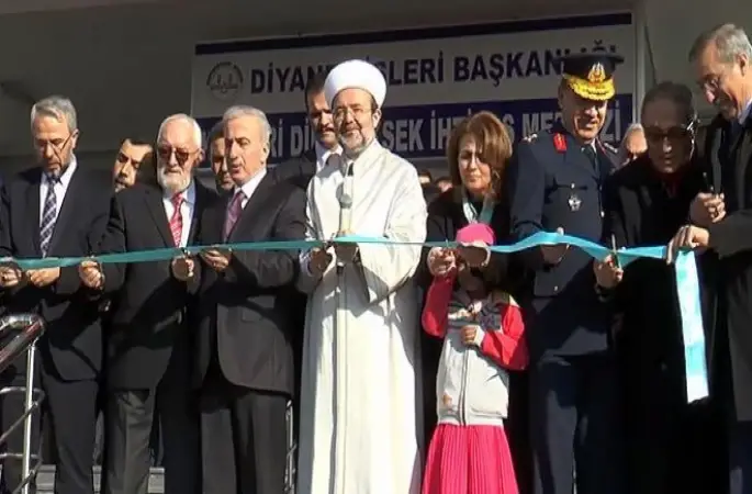 Görmez, Kayseri Dini Yüksek İhtisas Merkezinin açılışını yaptı.