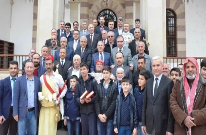 Restorasyonu Tamamlanan Acemli Camii’nde Cuma Namazı
