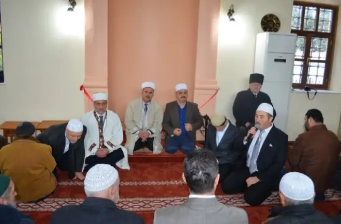 Hendek'te Tarihi Büyük Camii ibadete açıldı