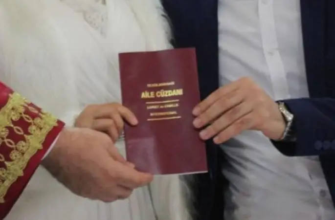 Evlenen çiftlerin sayısı azaldı