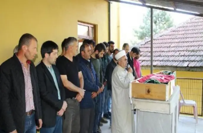 İmam Salih Gönül,Toprağa Verildi