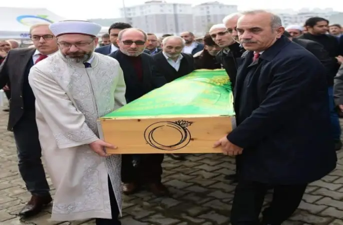 Daire Başkanı Neşet Bodur'un Babası Dualarla toprağa verildi