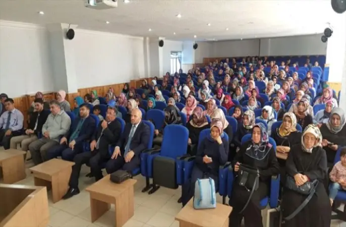 Müftülükten,Ramazan ve Gençlik Konferansı