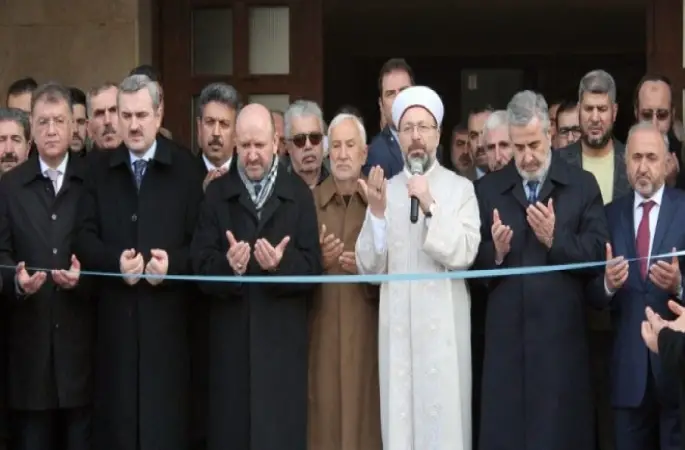 Erbaş, İslamofobi artık çizgiyi aşmış anti-İslam noktasına gelmiştir.