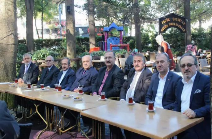 Arifiye Müftüsü Türkoğlu’na veda programı düzenlendi