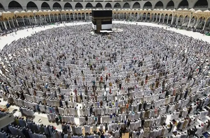 Kâbe’de Arafat öncesi son Cuma coşkusu…