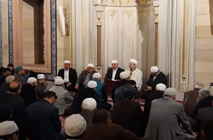 Seyhan’da Sabah Namazı Cemaatine Kahvaltı Desteği