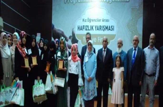 Kız Öğrenciler Hafızlık Yarışması Türkiye Finali Adıyaman'da Yapıldı