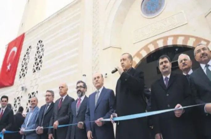 Sancaktepe’de cami açtı