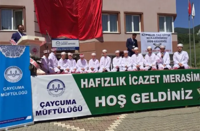 Çaycumada 'Hafızlık İcazet ve Taç Giyme Merasimi' Yapıldı