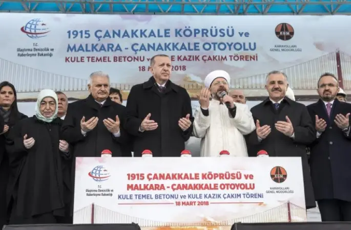 Erbaş, Çanakkale’de şehitler için dua etti