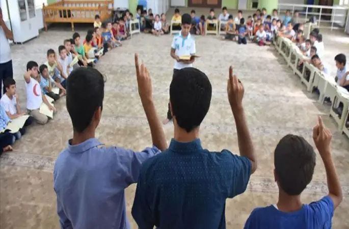 Kur'an kursu öğrencileri işaret dili öğreniyor....