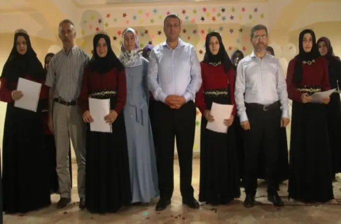 Taşova'da İlk Hafızeler Taçlarını Giydi