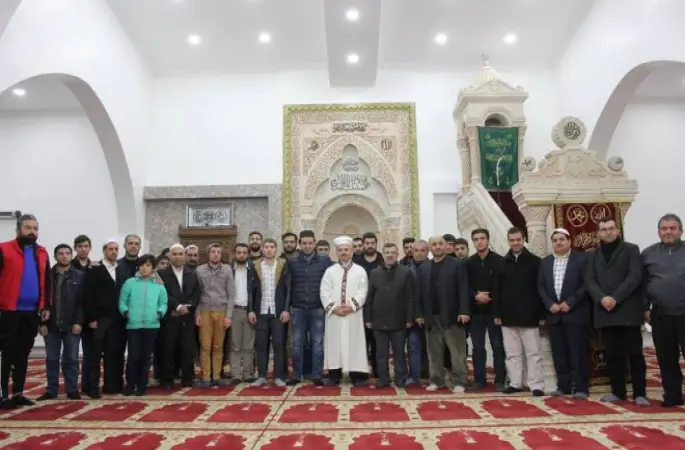 Gençler Sabah Namazında Buluştu