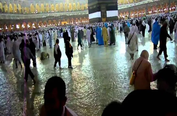 Kabe'de yağmur altında tavaf