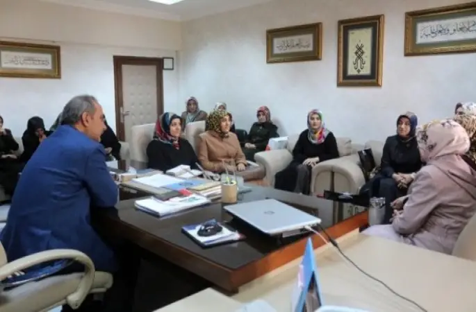 Fahri Öğreticiler İçin Çözüm üreten Müftü Sacit Emiri'ye teşekkür