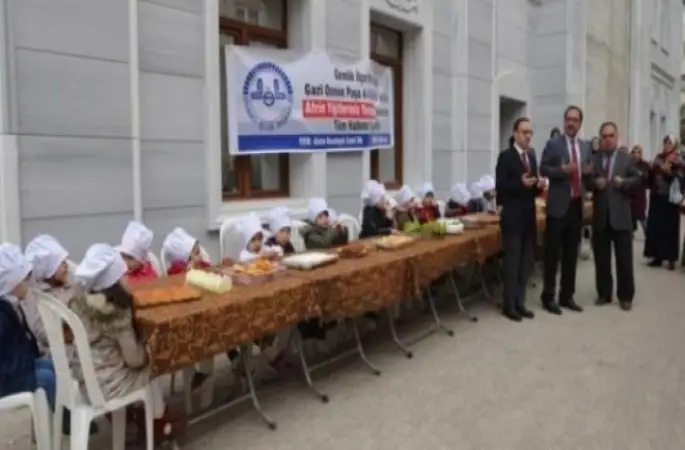 Kur’an Kursu öğrencilerinden Afrin’e destek kermesi