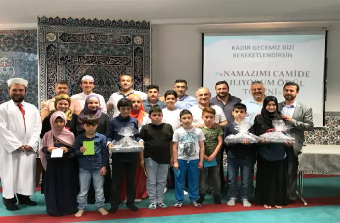 Stuttgart'ta Namazımı Camide Kılıyorum ödül töreni