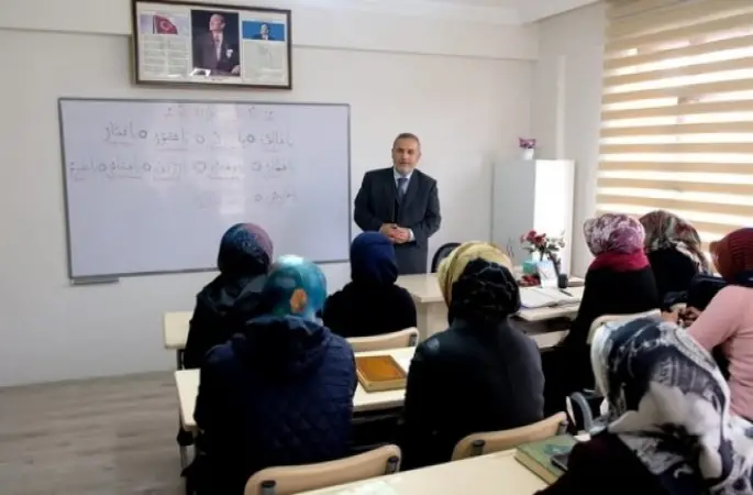 Erzincan'da Bayanlara Yönelik Kur'an Kursu Devam Ediyor