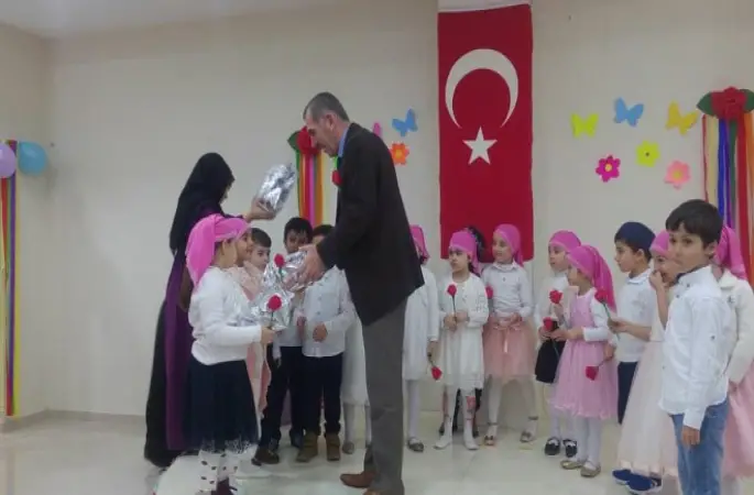 Avcılar’da 4-6 Yaş Grubu Kur'an Kursu Öğrencilerinin Karne Sevinci.