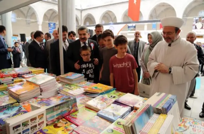 Görmez,Çocuğun camideki sesi gürültü değil Allah'ın nimetidir