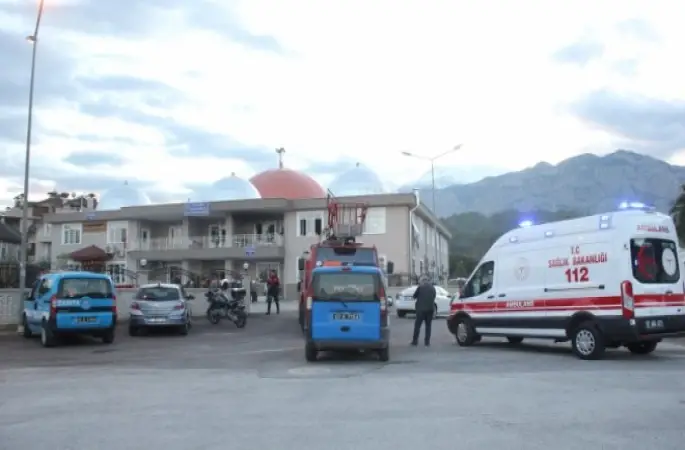 Kemer Camii lojmanında yangın