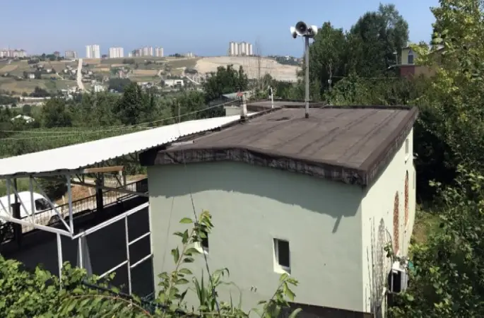 Köylüler mescitlerine 'minare' istiyor