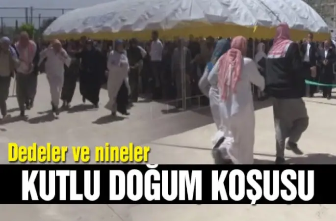 Çocuklar İlahi Okudu, Dedeleri ve Nineleri Koştu