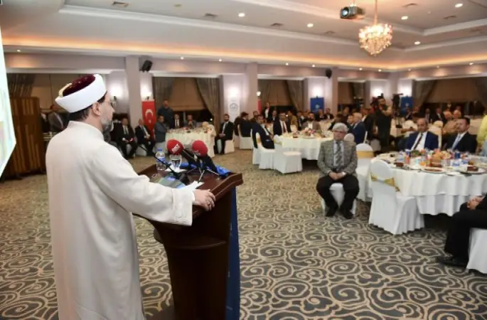 Bakan Zeybekci ve Erbaş Denizli’de STK temsilcileri ile bir araya geldi