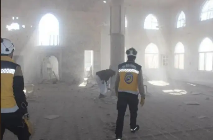 Beşşar Esed camiye saldırdı
