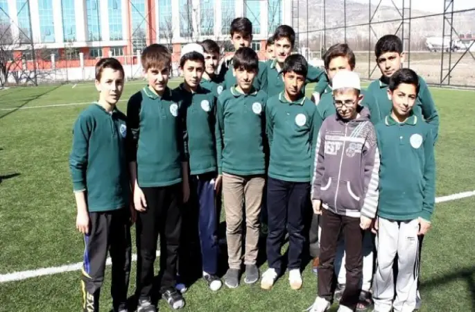 Recep Demir Erkek Kur’an Kursu Öğrencilerine Kurs Logolu Formaları Dağıtıldı…