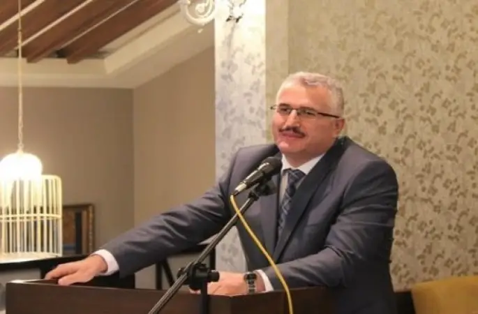 İzmirli Devrek’e Çakır, Kadıköy’e atandı