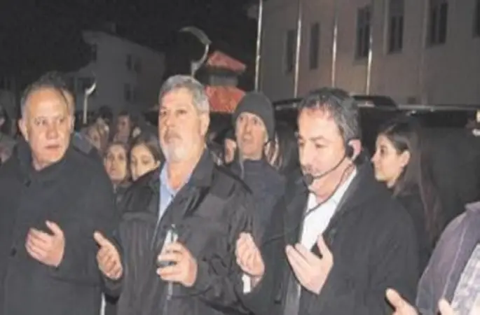 Kula’da Umre kafilesi dualarla uğurlandı