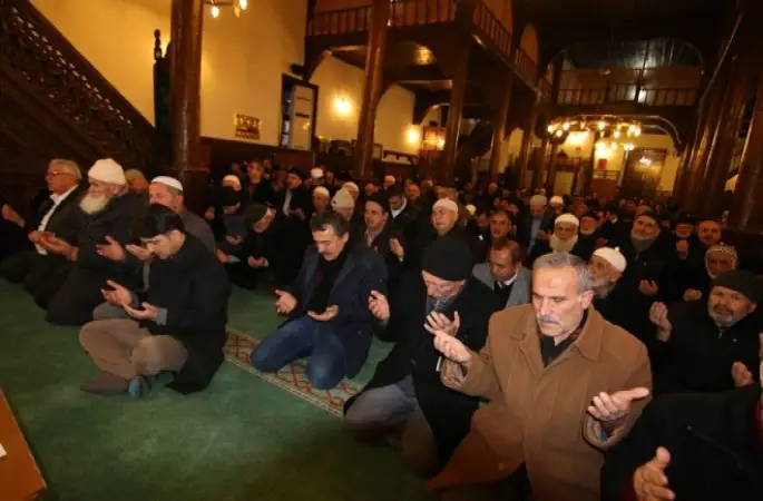 Seydişehir'de  Sabah Namazından Sonrasında Zeytin Dalı Harekatı İçin Dua Edildi