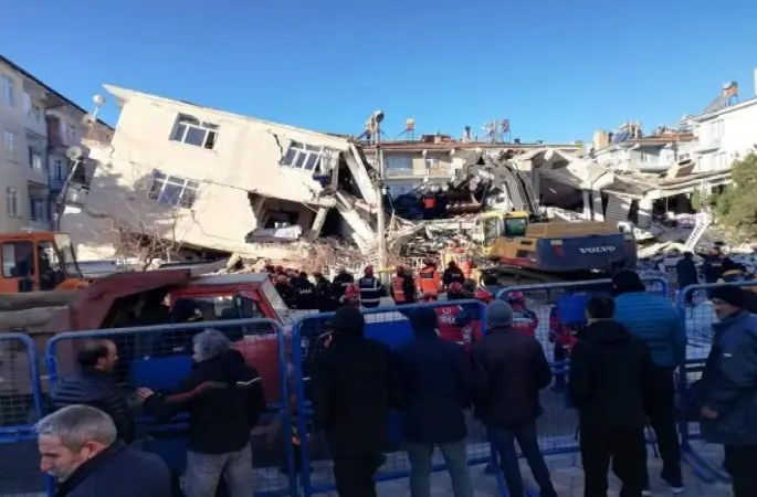 Emekli İl Müftüsü Mehmet Barışı'n Baldızı Elazığ'da Depreminde Enkaz altından kurtarılamadı.