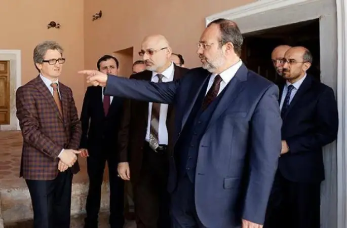 Görmez, Haseki Eğitim Merkezini ziyaret etti…