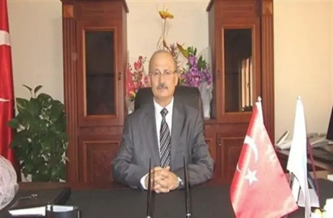 Müftü Topaloğlu,Trafik kazası geçirdi.