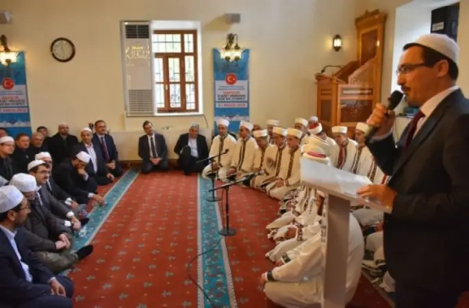 Boyabat'ta genç hafızlar icazet aldı