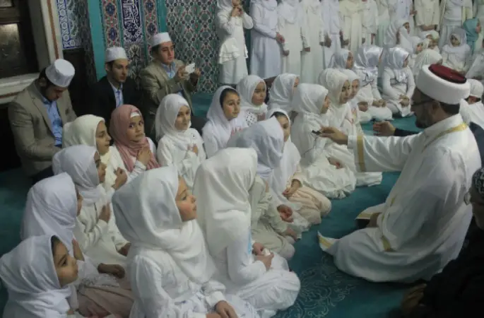 İmam Abdulhalik Selma,camiyi eğitim yuvasına çevirdi