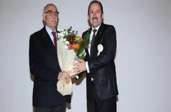 Bayburt'ta “İlim Ve Hikmet Seninle Daima” Konulu Konferans Düzenlendi