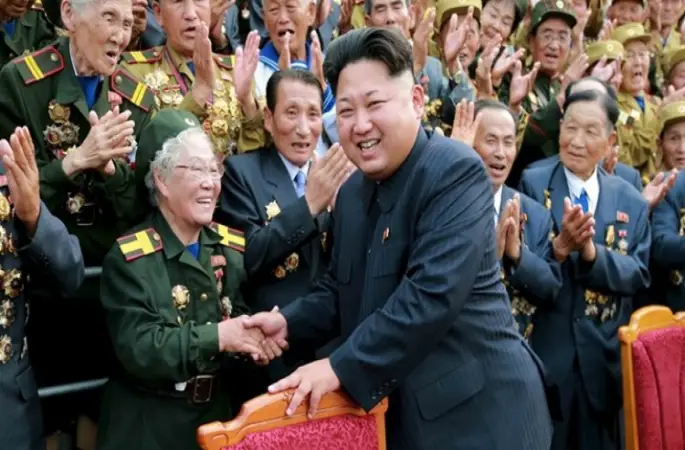 Kuzey Kore kendi saat dilimine geçti