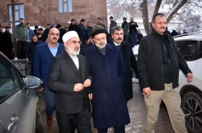 Eski Başkan Görmez, Kanaat önderi, sulh uğruna canını verdi