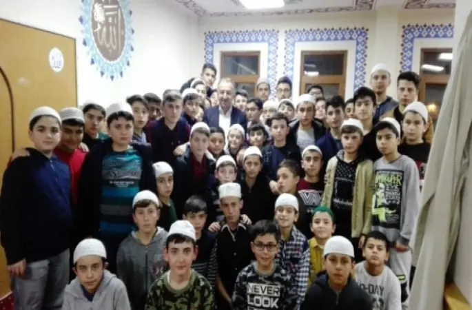 Müftü Sezik'ten Gençlere Ev Ödevi