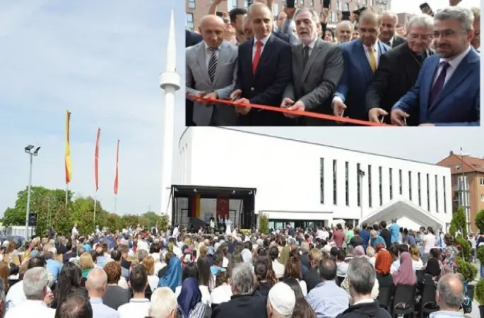 Aachen Yunus Emre Camisi ve Kültür Merkezi açıldı