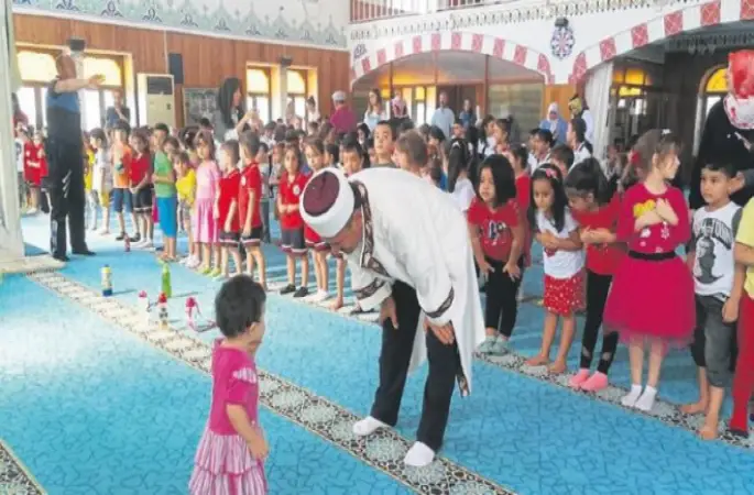 Minikler, ‘Çocuk ve Cami Buluşması’na katıldı