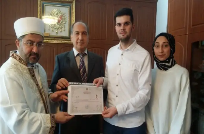 Slovakyalı Genç Patrik Bandür, Çukurova'da Müslüman Oldu.